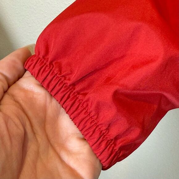 NWOT Universal Studios Wizarding World of Harry Potter Gryffindor Windbreaker S - Picture 4 of 10